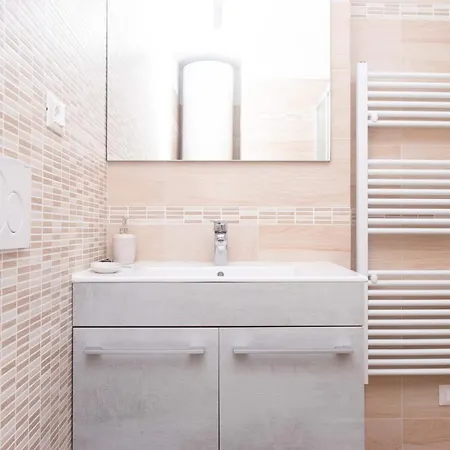 S209 - Sirolo, Nuovissimo Bilocale Con Portico Pt